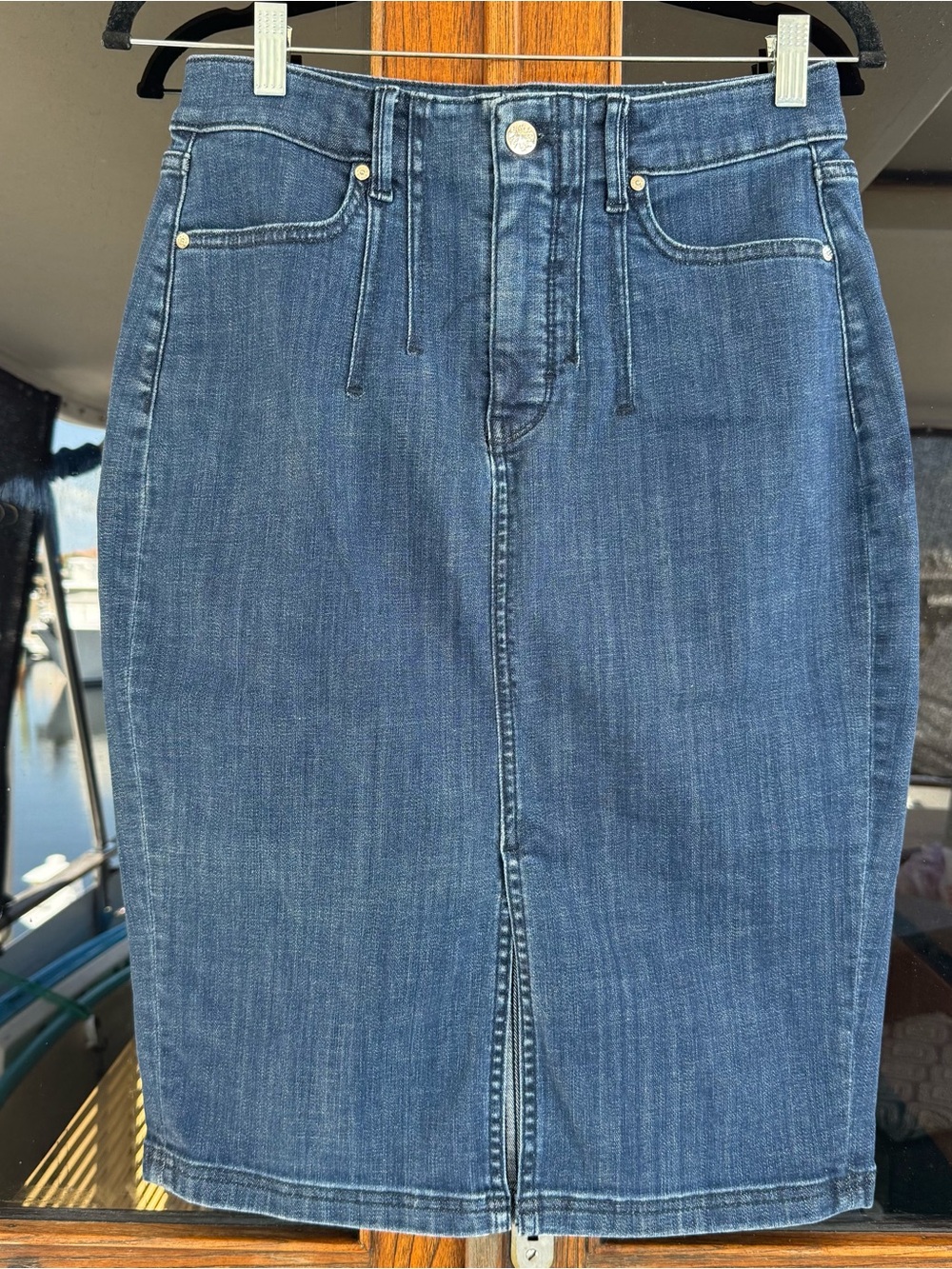 White House Black Market Denim Pencil Skirt Size 6